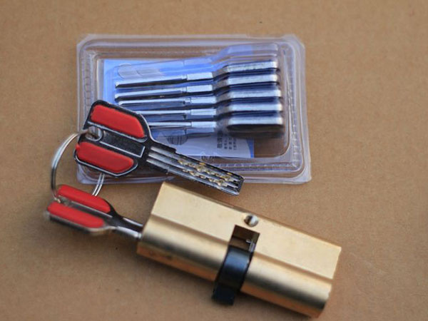 奉贤24小时上门开锁公司